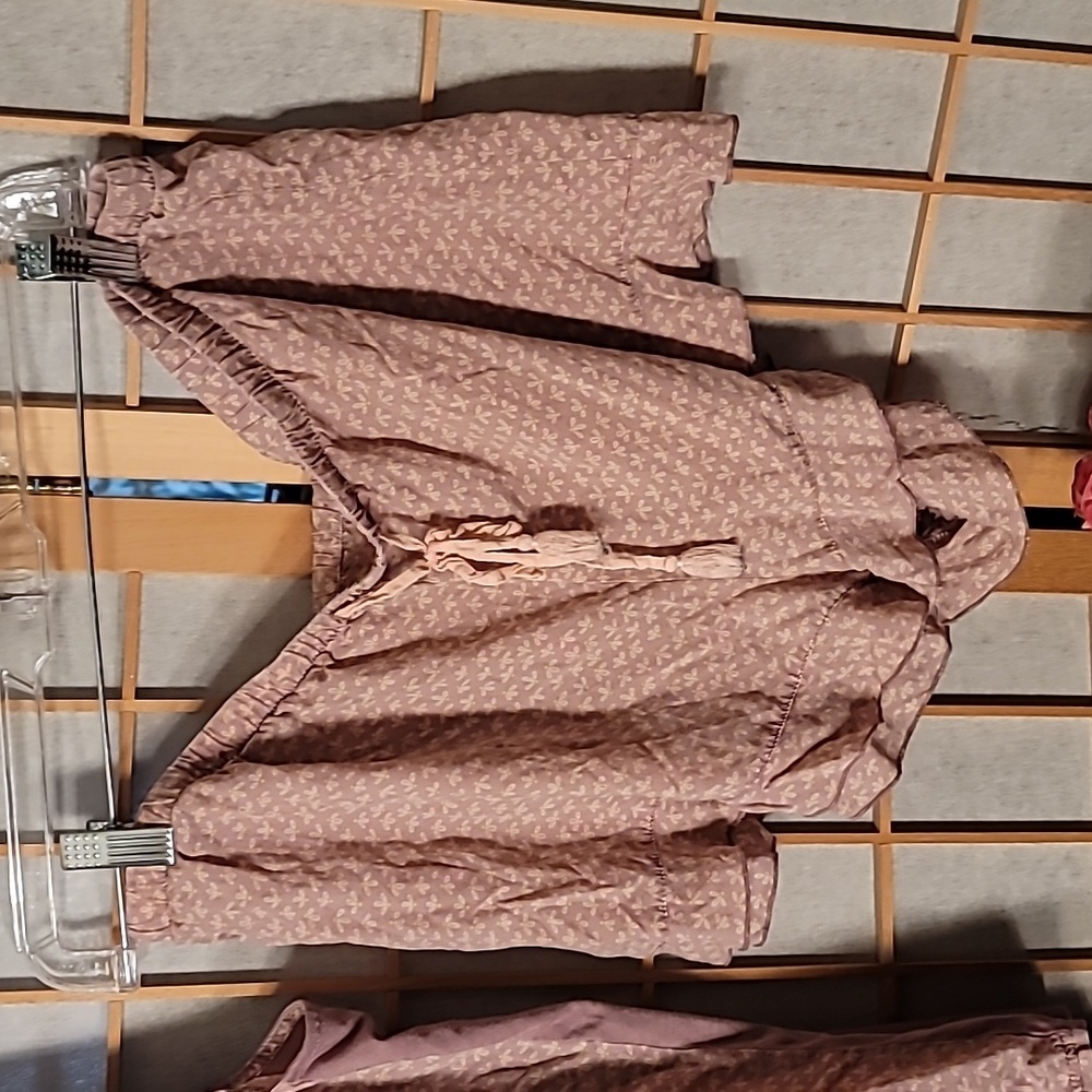 GILLIGAN & OMALLEY Floral Pajama Set Top And Short - Picture 3 of 10
